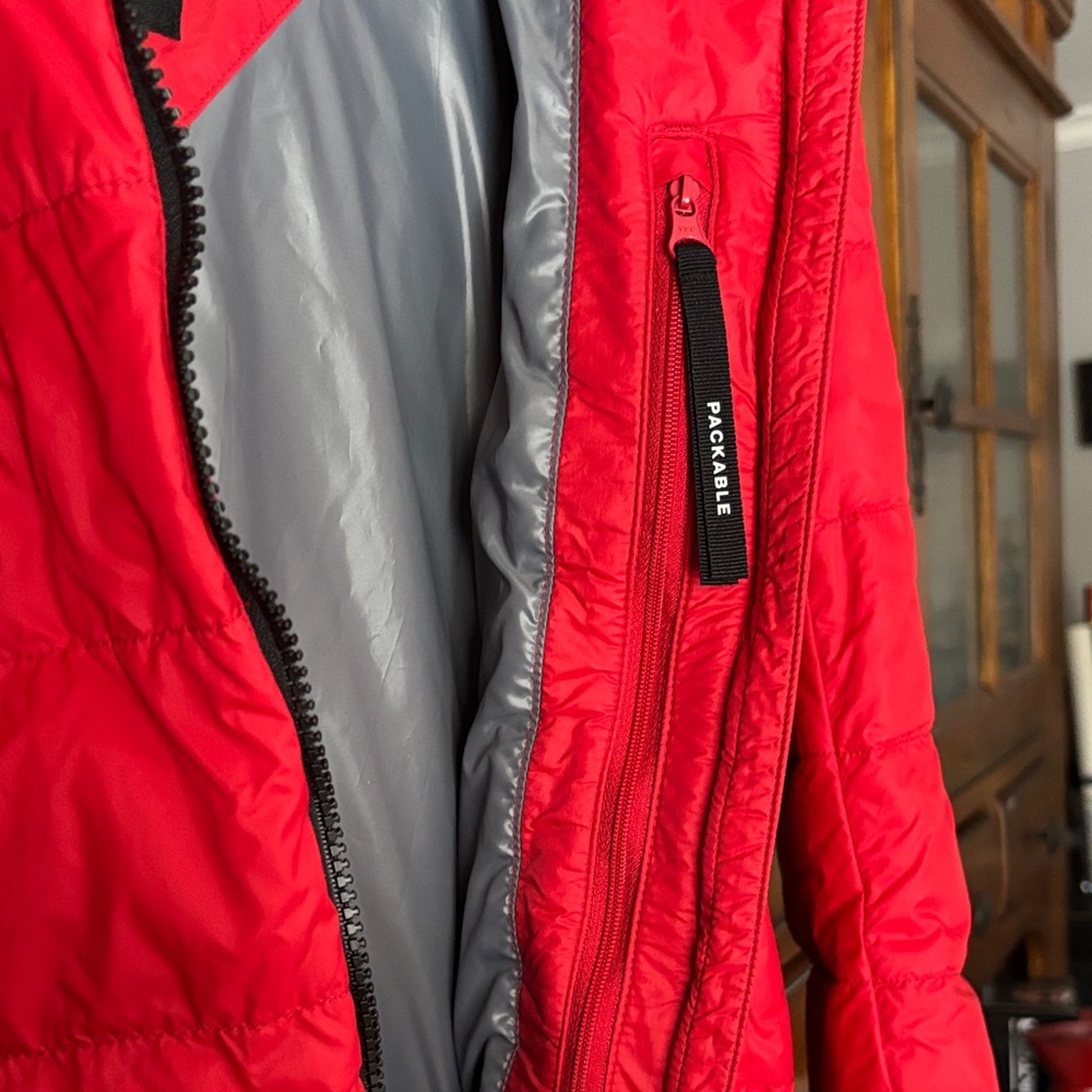 Canada Goose Scarlet Puffer Jacket - Picture 4 of 10